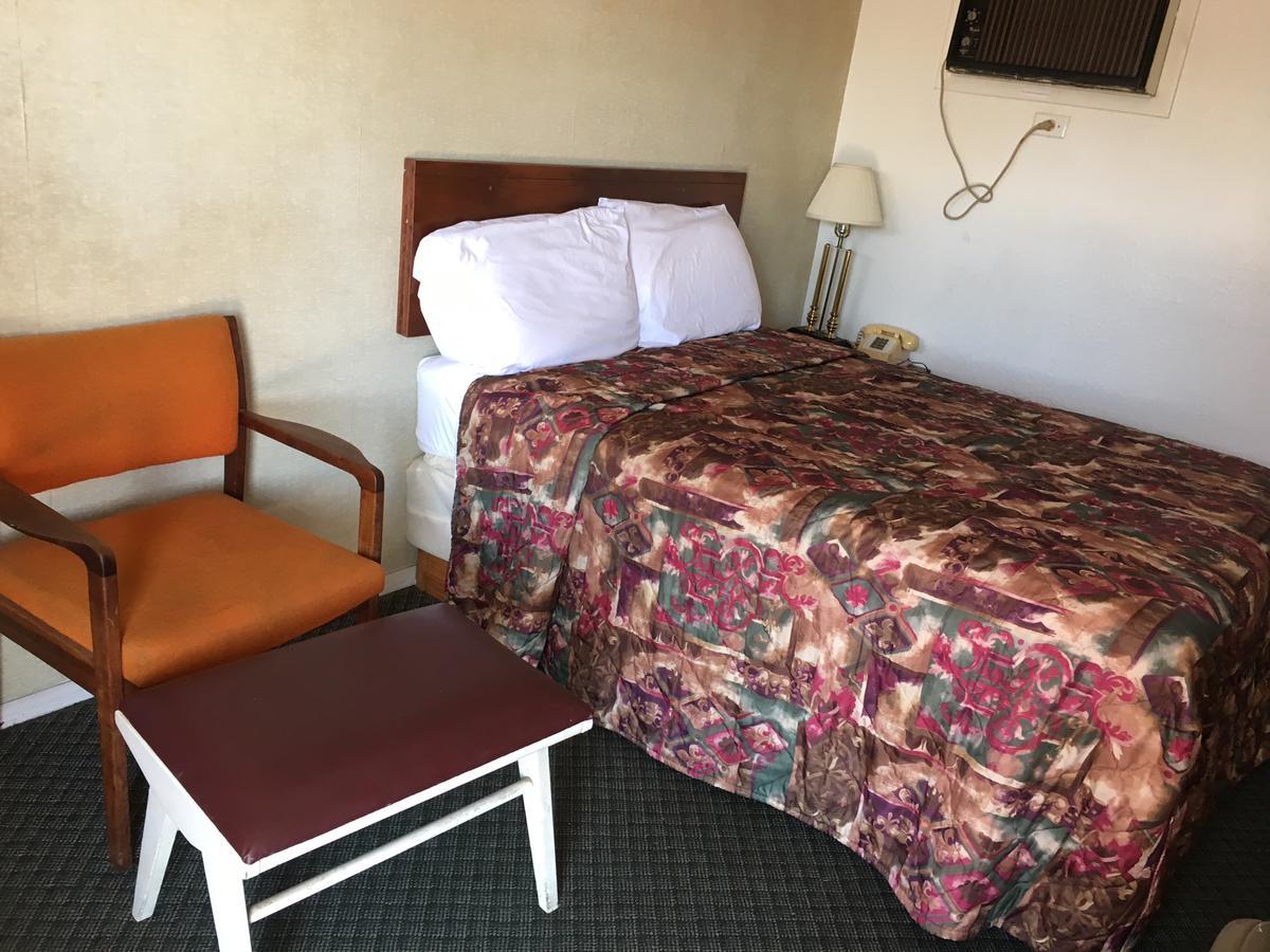 Skyliner Motel Stroud Zewnętrze zdjęcie