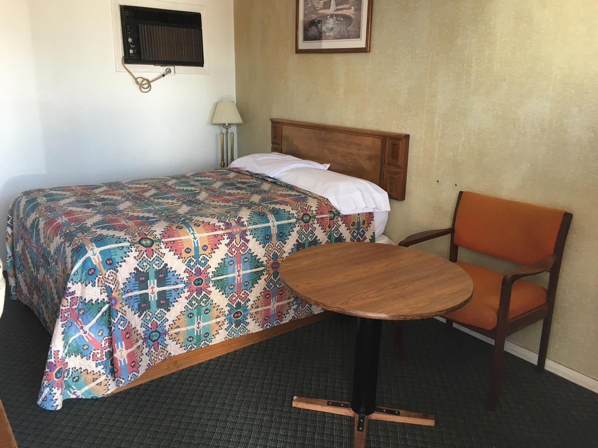 Skyliner Motel Stroud Zewnętrze zdjęcie
