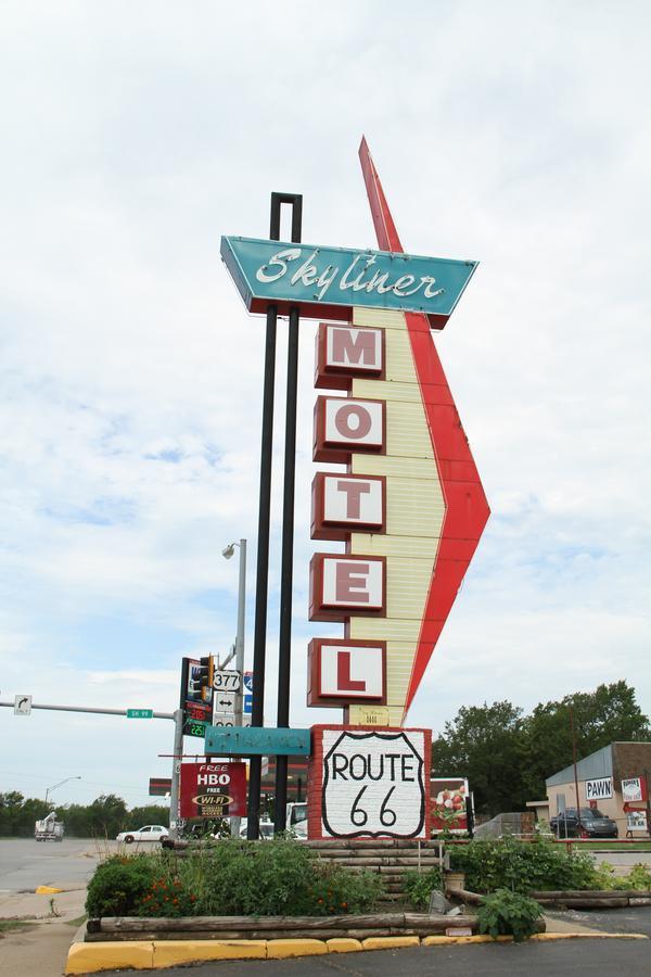Skyliner Motel Stroud Zewnętrze zdjęcie